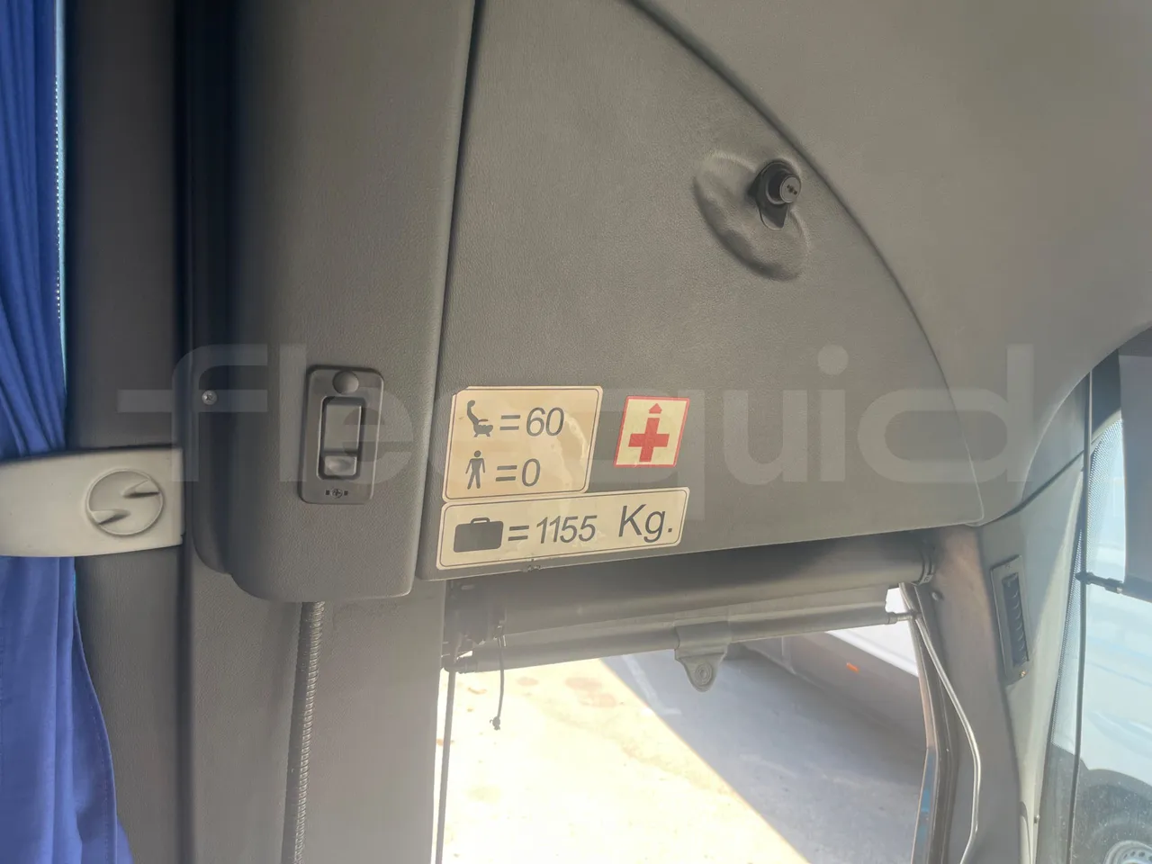 Volvo B12B 6X2 - EUR4 - 338kW -14.995m - seat plate photo