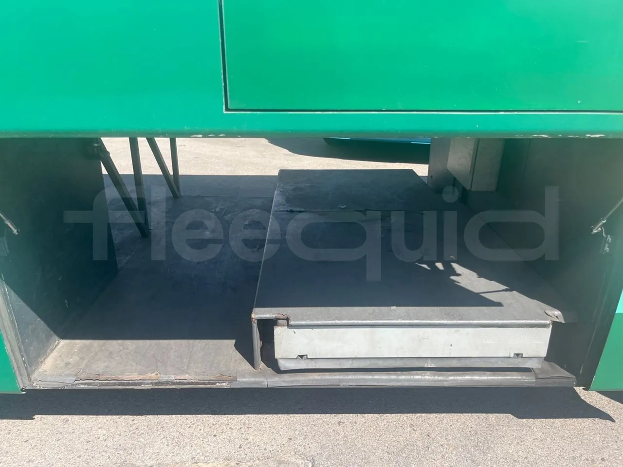 Volvo B12B 6X2 - EUR4 - 338kW -14.995m - rear hatch closed