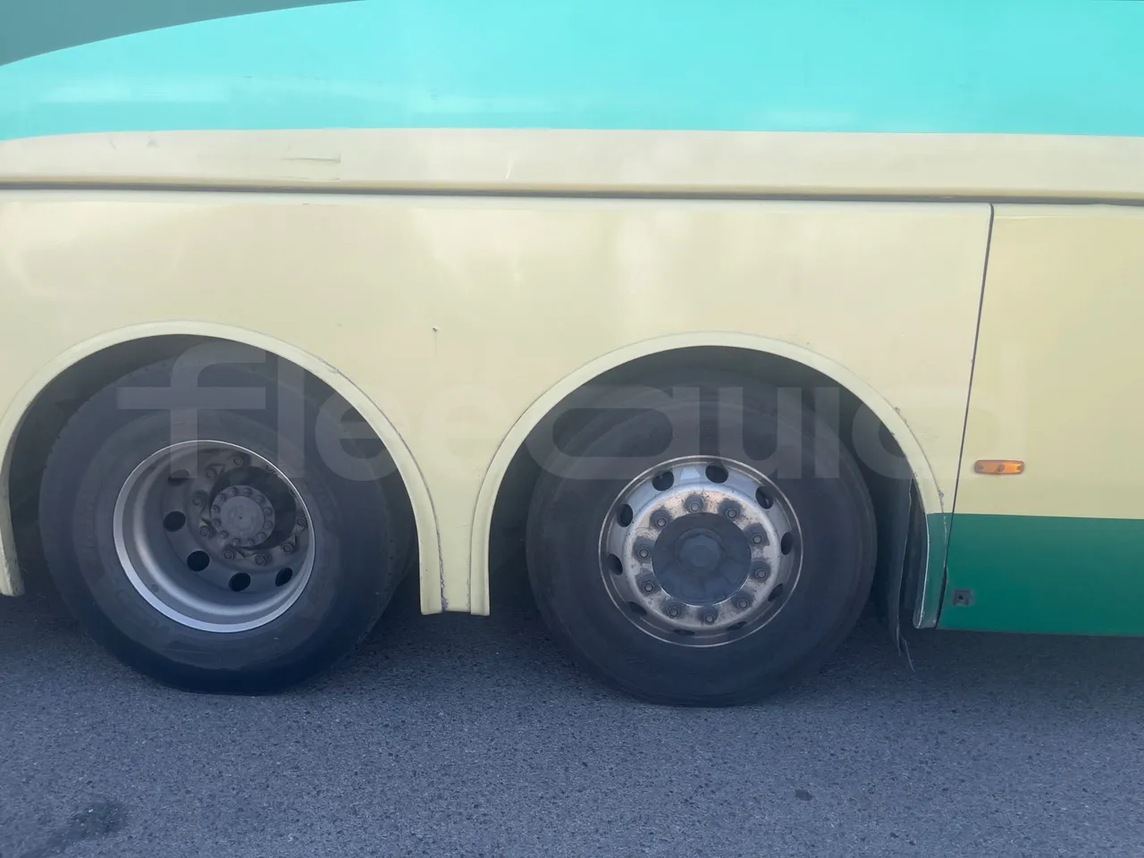 Volvo B12B 6X2 - EUR4 - 338kW -14.995m - rear hatch open (mandatory  for bus to scrap)