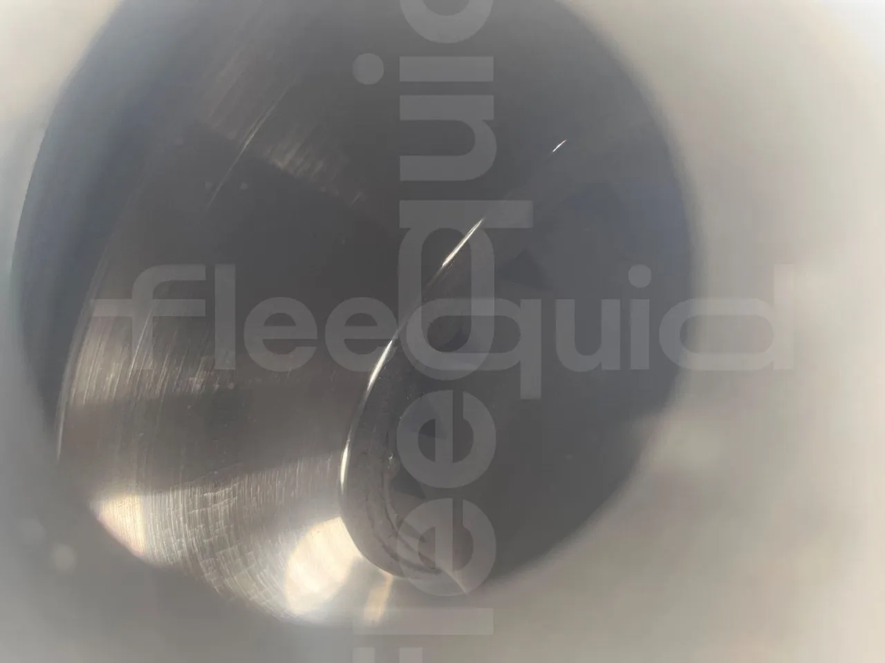 Volvo B12B 6X2 - EUR4 - 338kW -14.995m - central undercarriage photo