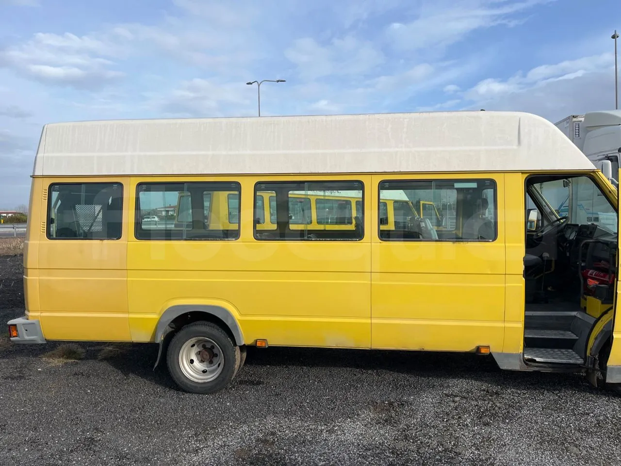 Iveco Turbo Daily A45E10 - EUR2 - 76kW - 6.880 - front door 3 open