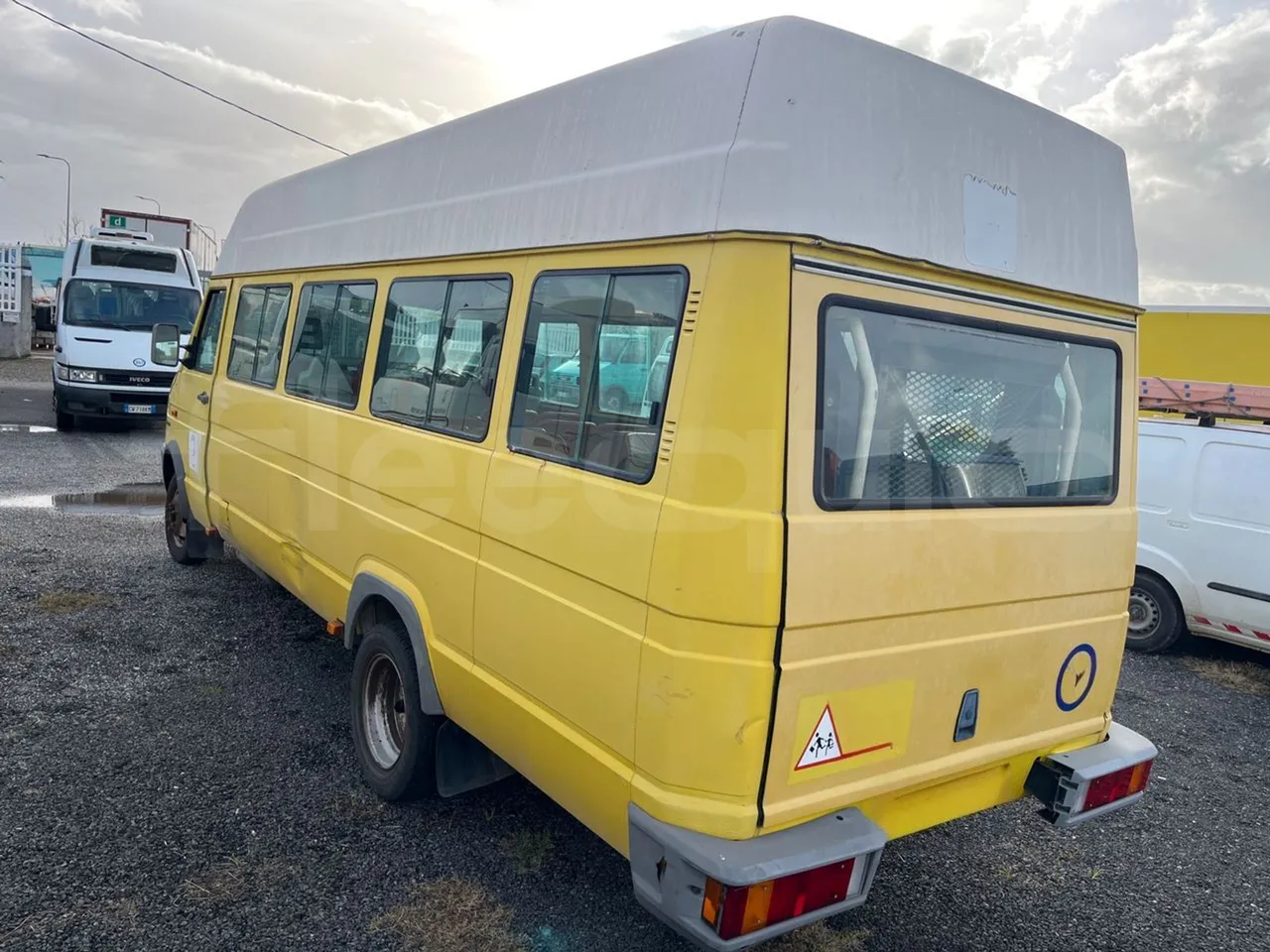 Iveco Turbo Daily A45E10 - EUR2 - 76kW - 6.880 - 3/4 left rear side