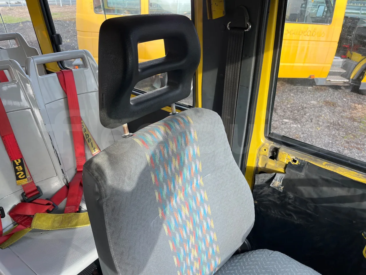 Iveco Turbo Daily A45E10 - EUR2 - 76kW - 6.880 - driver microphone accessories photo