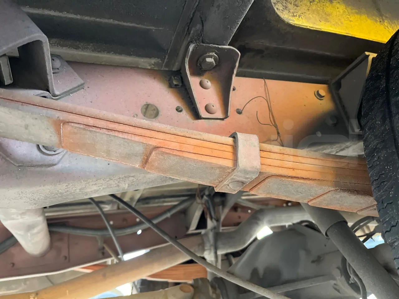 Iveco Turbo Daily A45E10 - EUR2 - 76kW - 6.880 - axle 2 shock absorbers 2 left