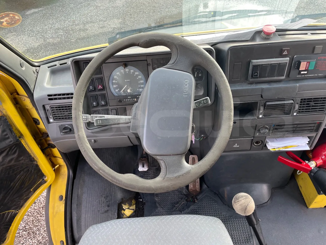 Iveco Turbo Daily A45E10 - EUR2 - 76kW - 6.880 - steering wheel photo