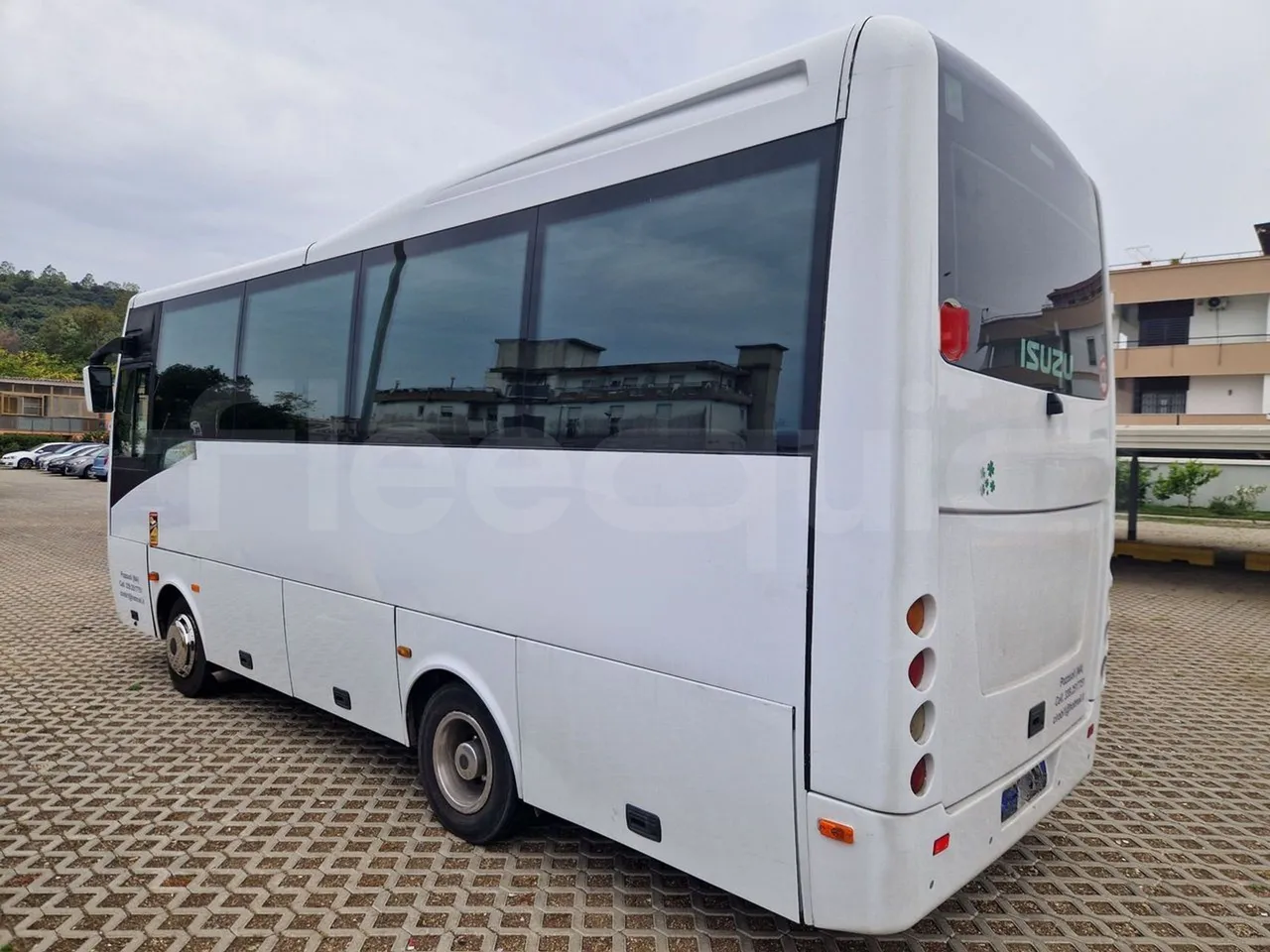 Isuzu Novo S801 - Euro5 - 140kw - 7.270mt - 3/4 left rear side