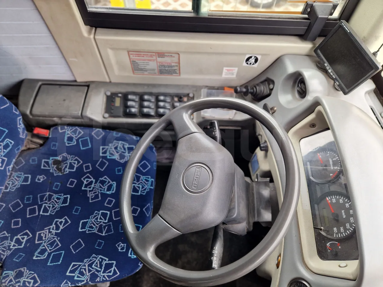 Isuzu Novo S801 - Euro5 - 140kw - 7.270mt - onboard devices 3