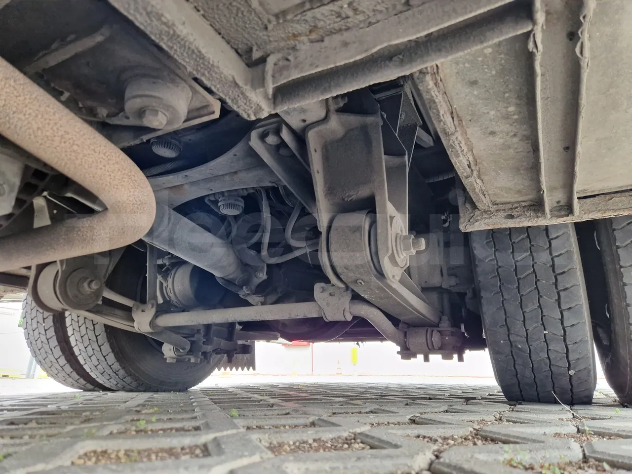 Isuzu Novo S801 - Euro5 - 140kw - 7.270mt - bellows turntable (18m)