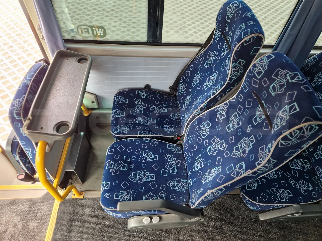 Isuzu Novo S801 - Euro5 - 140kw - 7.270mt - footrest detail photo