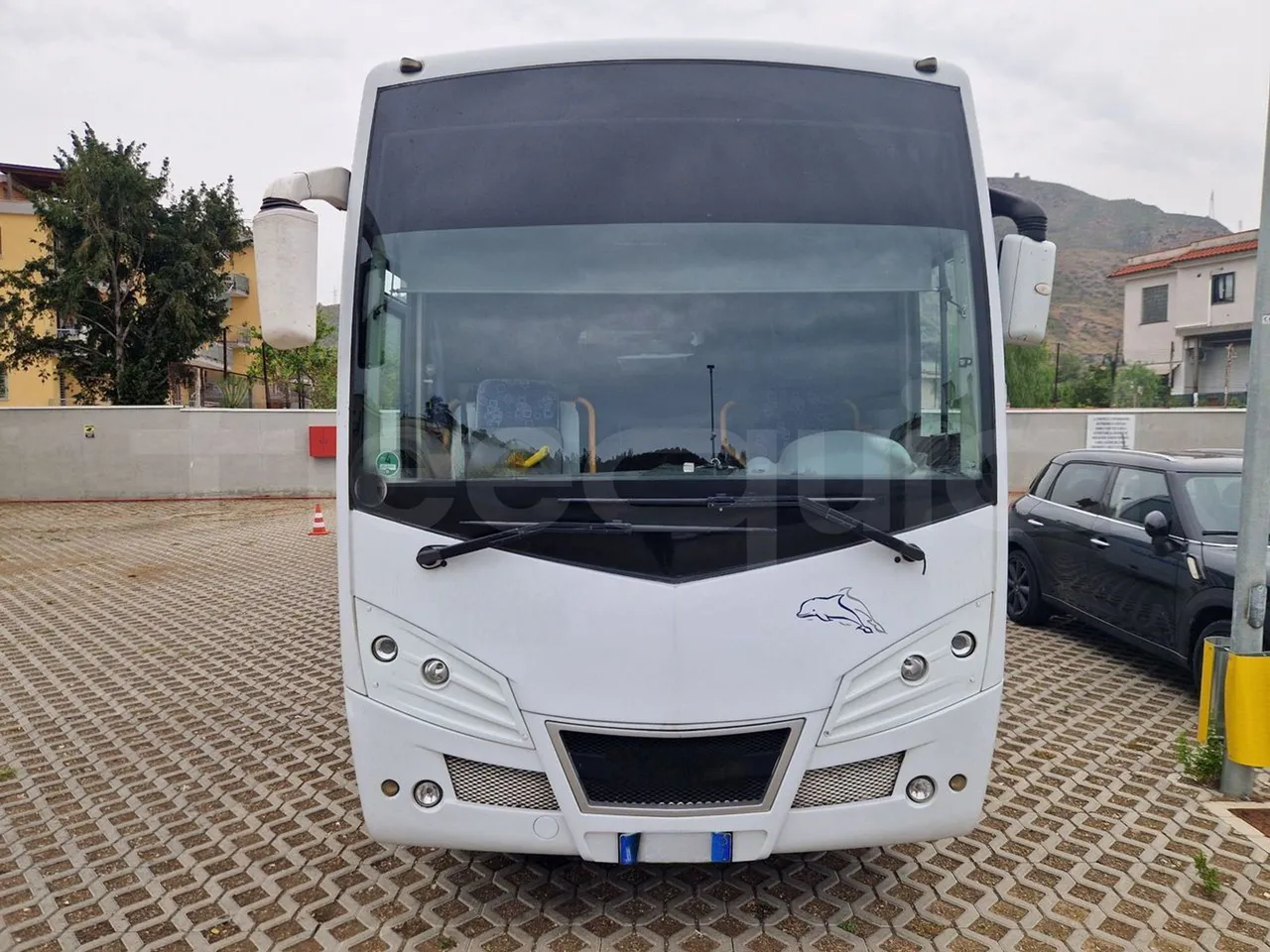 Isuzu Novo S801 - Euro5 - 140kw - 7.270mt - front photo