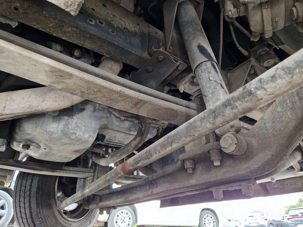 Isuzu Novo S801 - Euro5 - 140kw - 7.270mt - gearbox plate photo