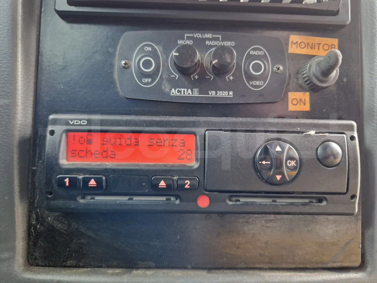 Isuzu Novo S801 - Euro5 - 140kw - 7.270mt - Tachograph