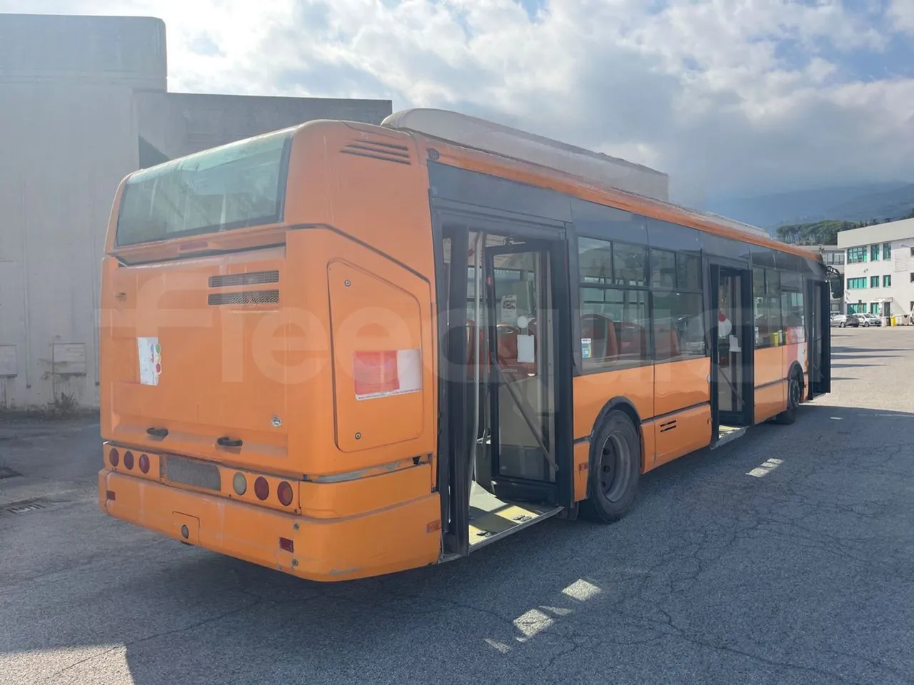 Iveco Citelis PS09D5/A/87 - Euro5 - 200kW - 11.990mt - 3/4 right rear doors open