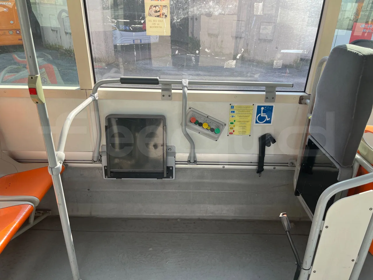 Iveco Citelis PS09D5/A/87 - Euro5 - 200kW - 11.990mt - disabled area photo