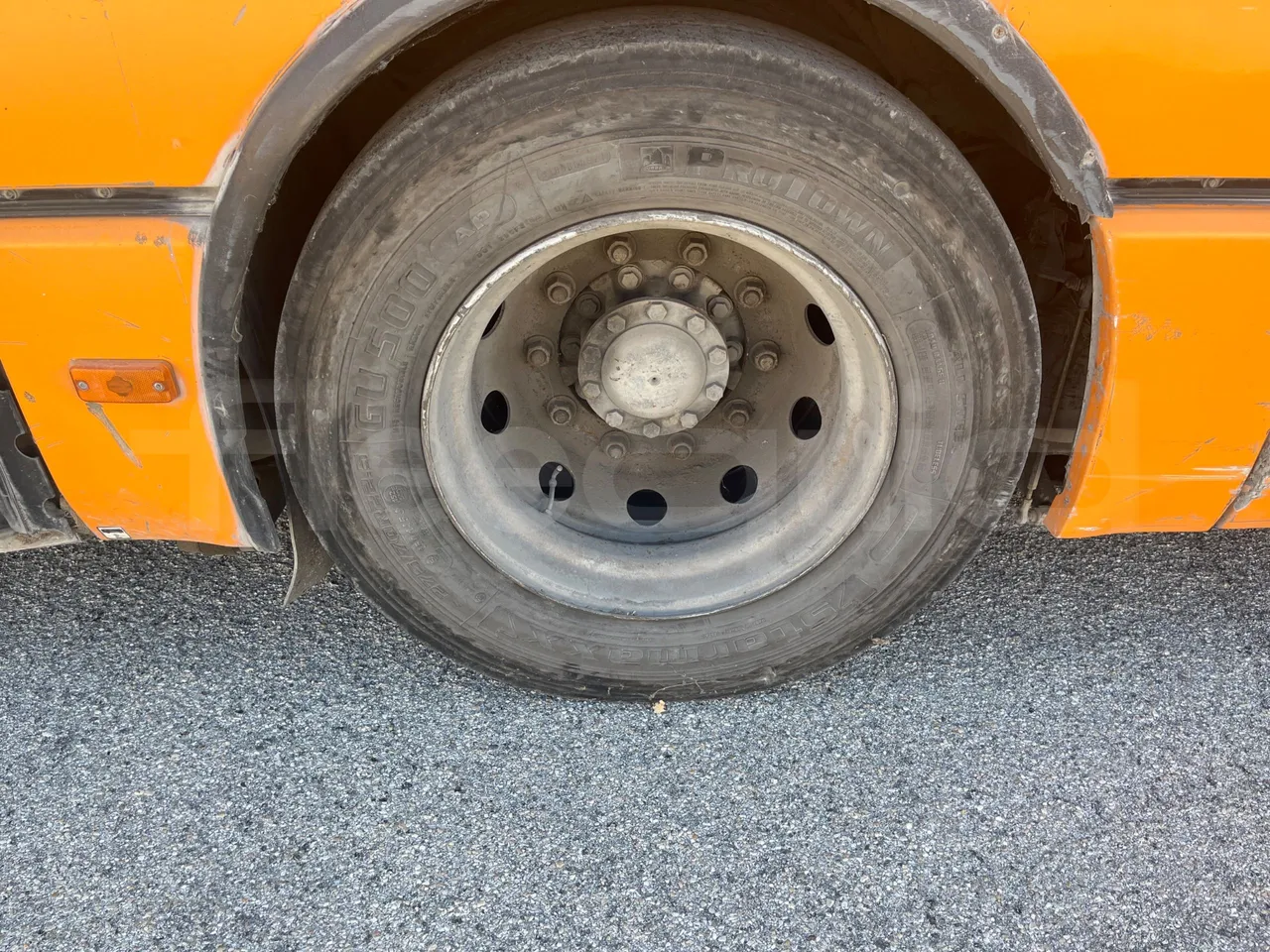 Iveco Citelis PS09D5/A/87 - Euro5 - 200kW - 11.990mt - rear left tire photo