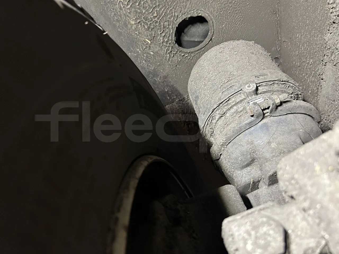 Volvo Unvi - Second Axle Caliper Brakes Right Side
