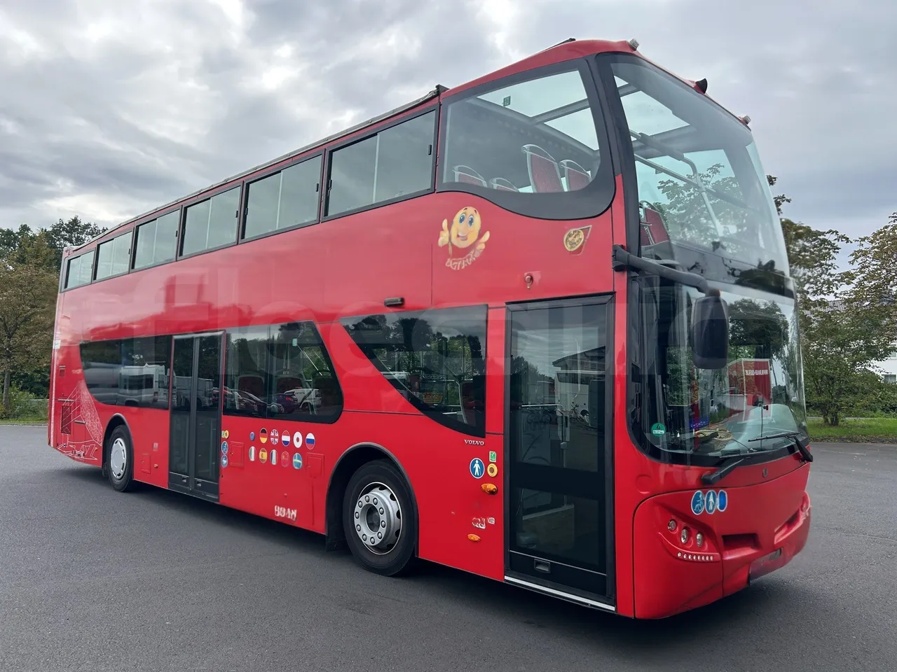 Volvo Unvi - Base cover photo
