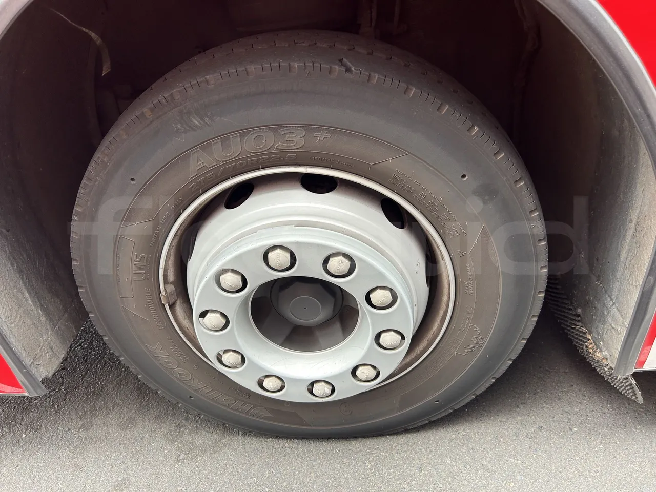 Volvo Unvi - First Axle Left Side: Complete Tyre