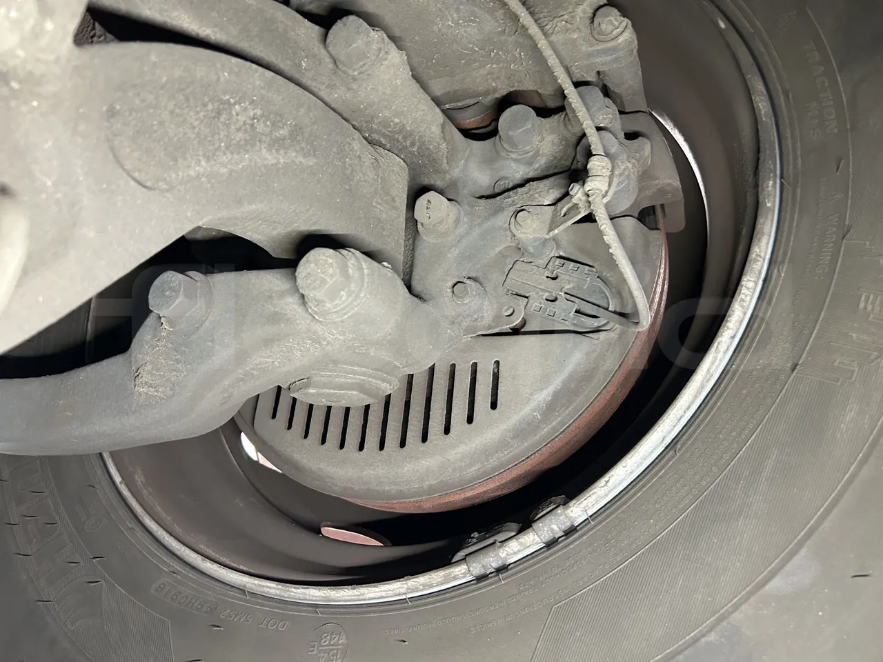 Volvo Unvi - First Axle Discs Left Side