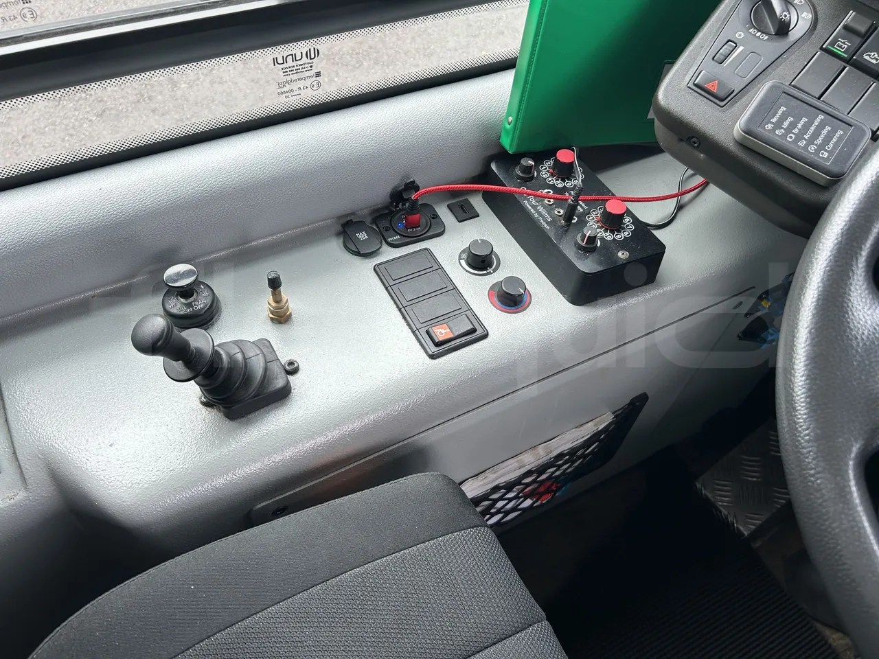 Volvo Unvi - Onboard Device 3 Left Side