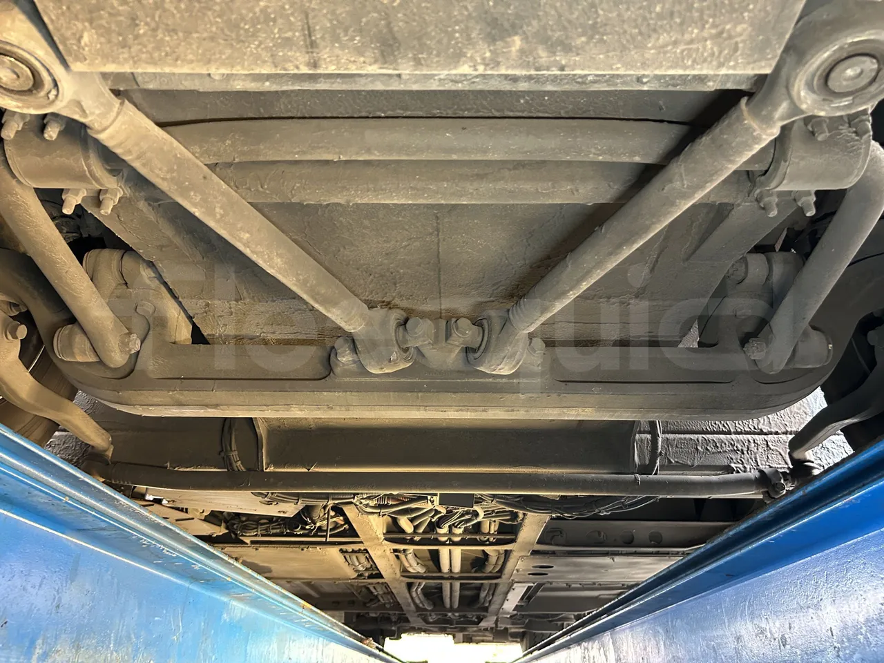 Volvo Unvi - First Axle Central