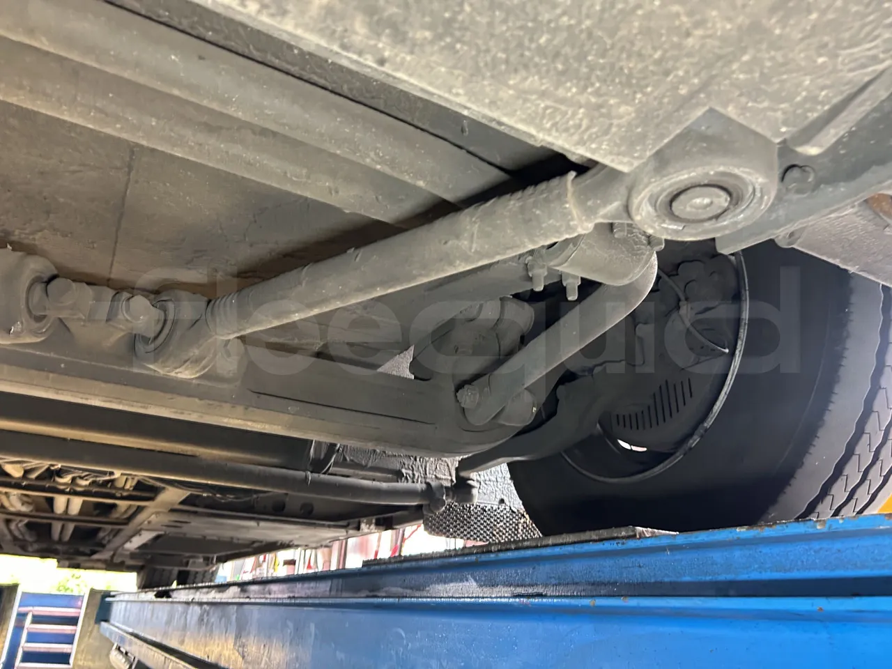 Volvo Unvi - First Axle Left Side