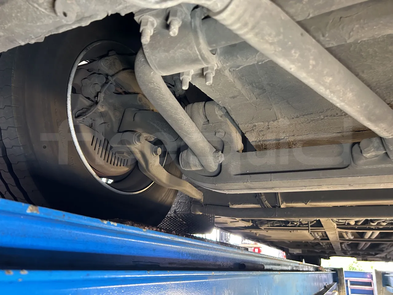 Volvo Unvi - First Axle Right Side