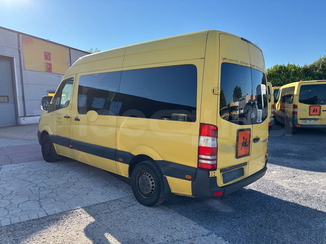 Mercedes-Benz Sprinter - 3/4 Rear Left Side