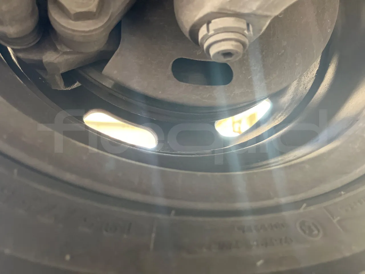 Iveco Daily 50C14N - EUR6 - 100kW - 6,048m - front discs left