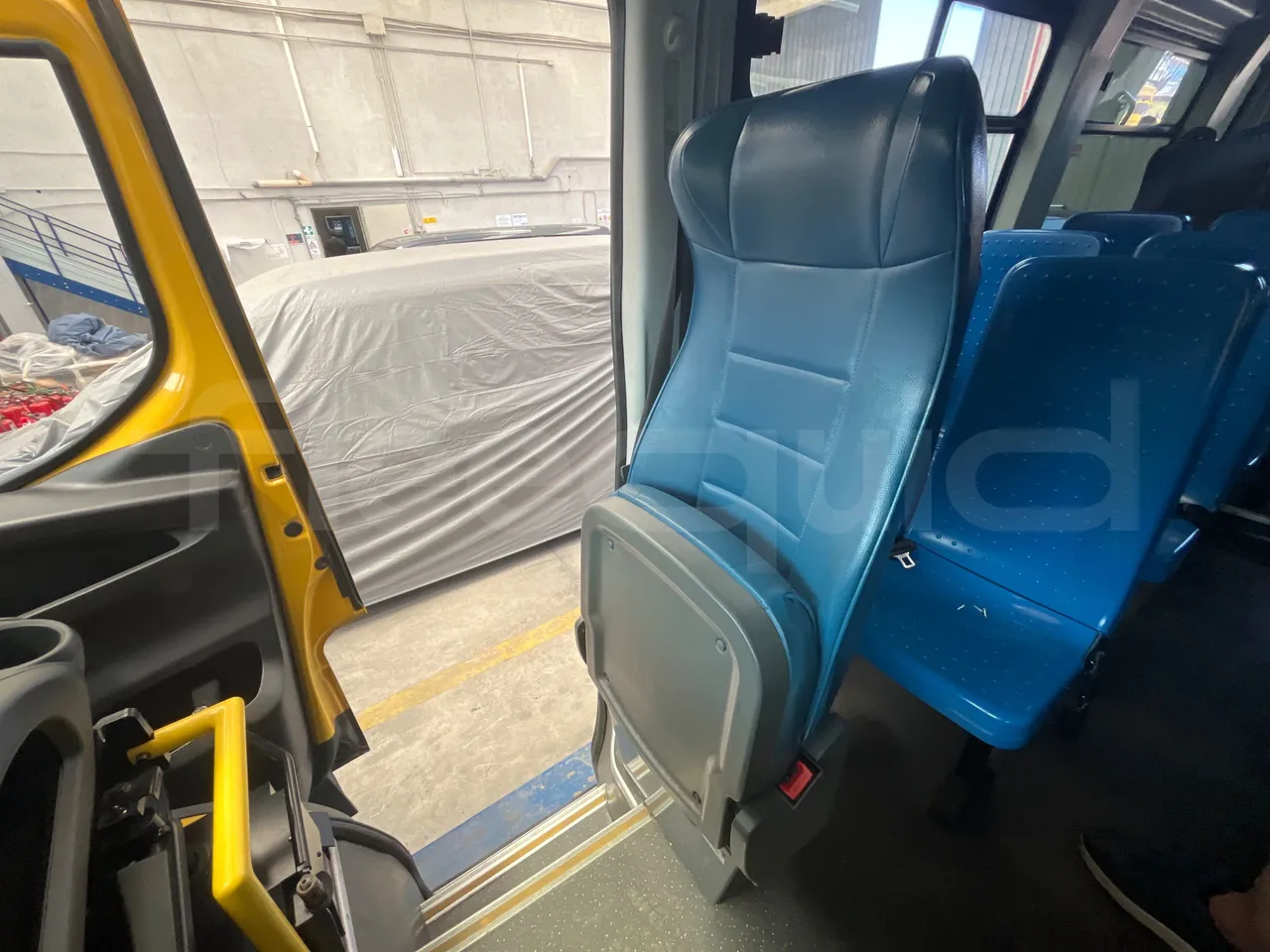 Iveco Daily 50C14N - EUR6 - 100kW - 6,048m - hostess seat photo