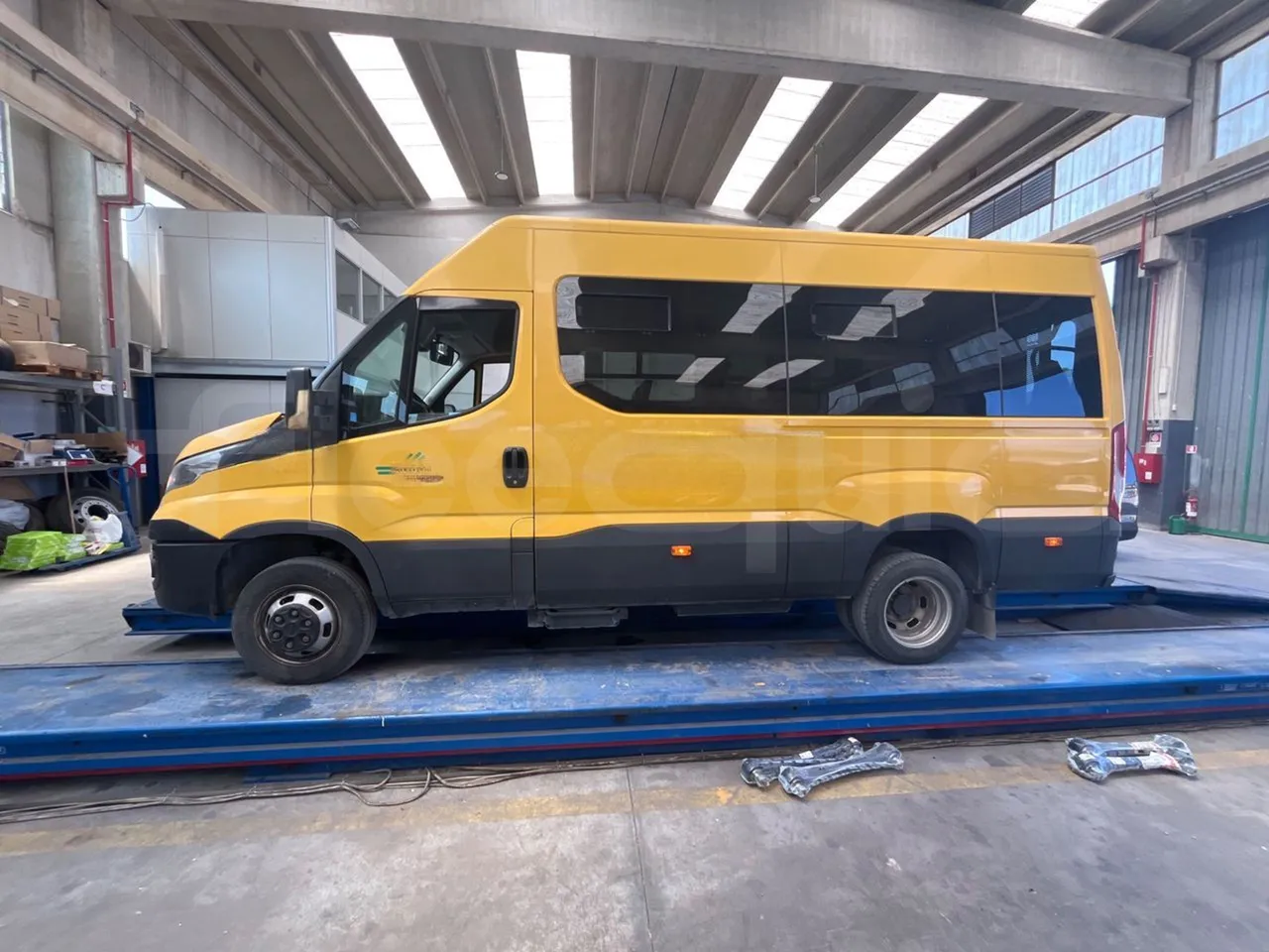 Iveco Daily 50C14N - EUR6 - 100kW - 6,048m - left side photo