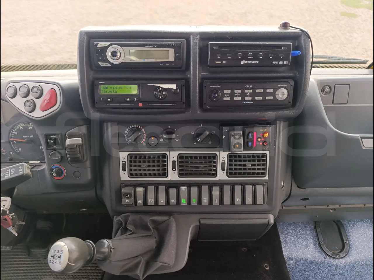 Iveco Andecar IV2 VII.4 - EUR4 - 160kW - 8.56m - radio accessories photo