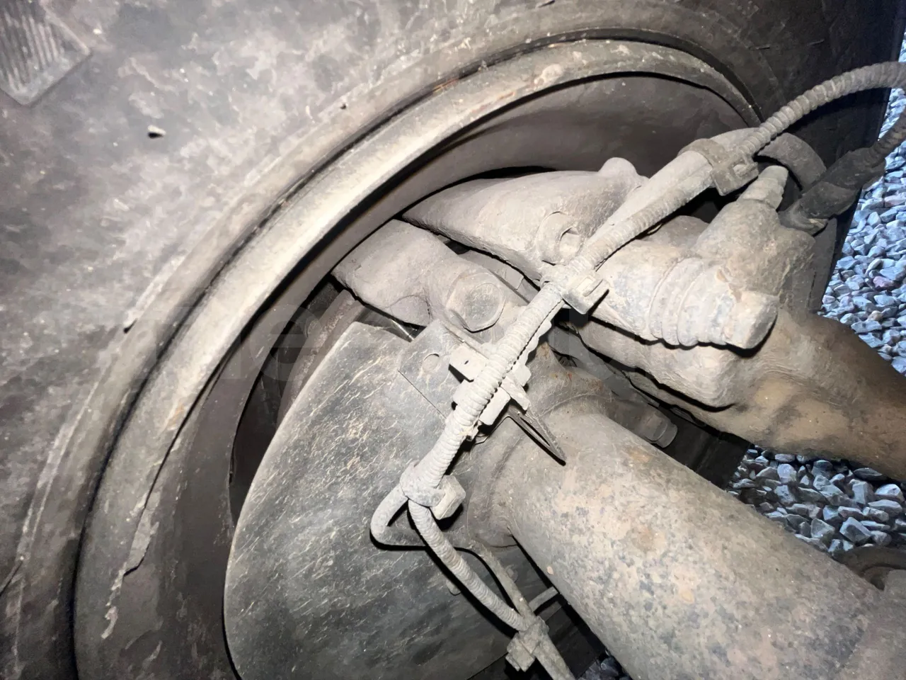 Iveco Andecar IV2 VII.4 - EUR4 - 160kW - 8.56m - axle 2 discs right
