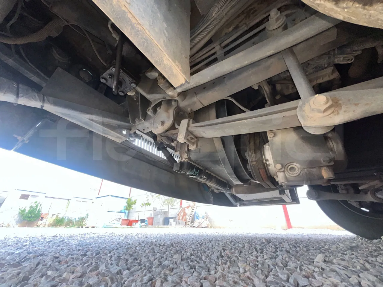 Iveco Andecar IV2 VII.4 - EUR4 - 160kW - 8.56m - front shock absorbers left