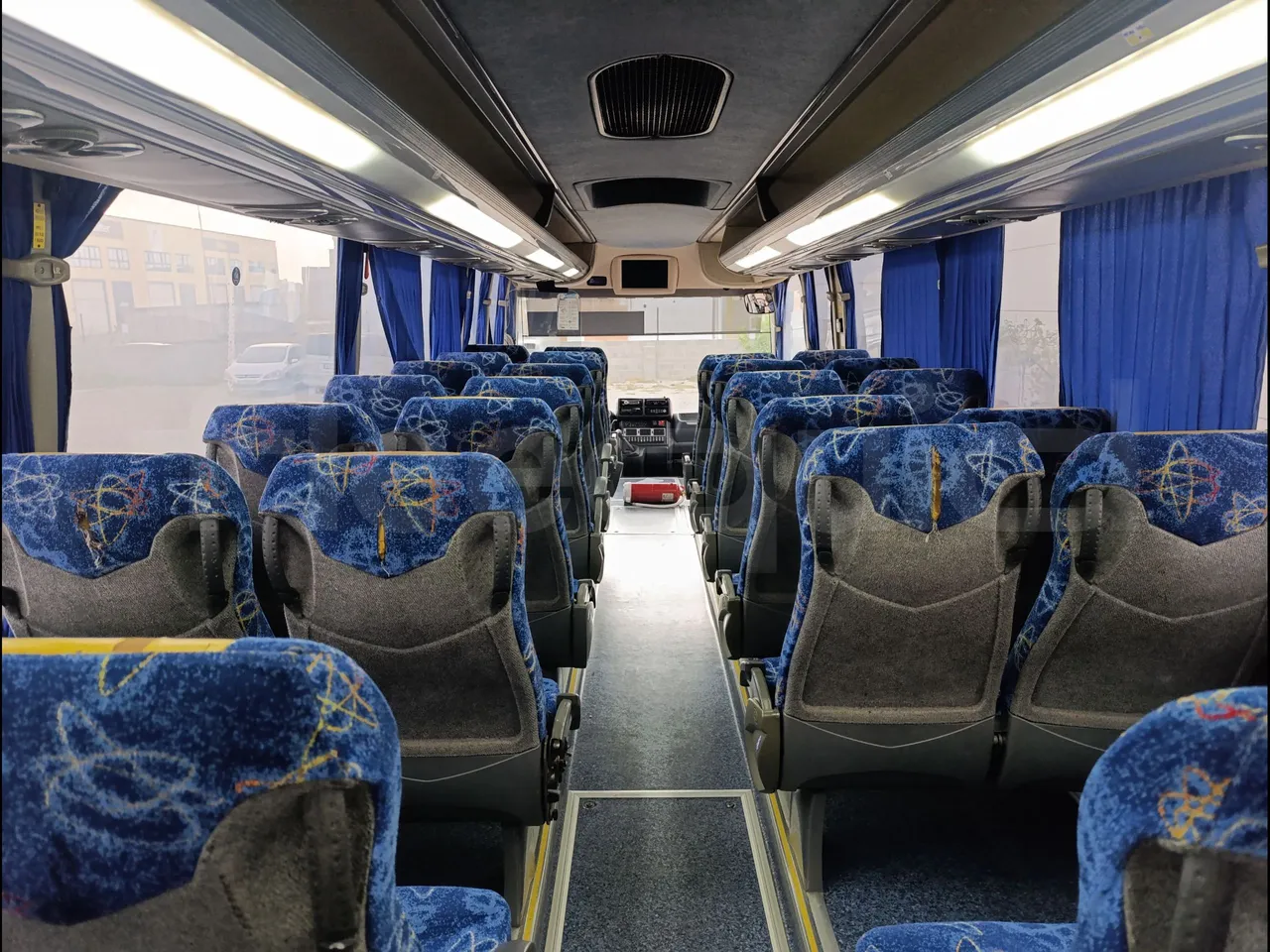 Iveco Andecar IV2 VII.4 - EUR4 - 160kW - 8.56m - forward view all seats last row height