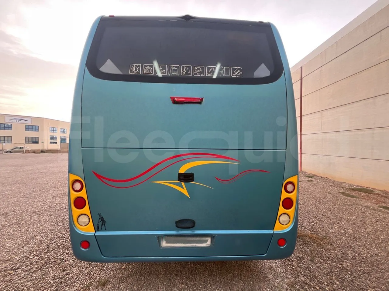 Iveco Andecar IV2 VII.4 - EUR4 - 160kW - 8.56m - rear hatch closed