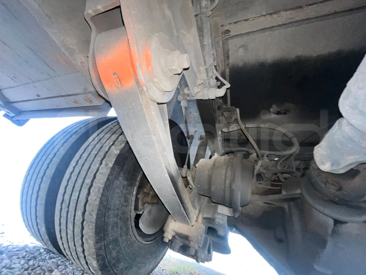 Iveco Andecar IV2 VII.4 - EUR4 - 160kW - 8.56m - axel 2 leaf spring right