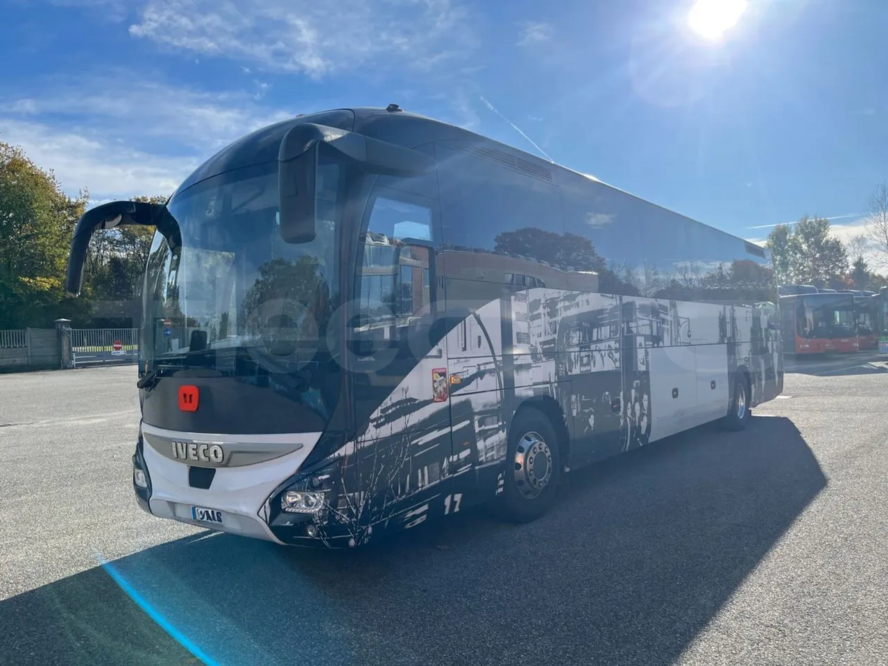 Iveco Magelys SFR2XX QC E8CN - Euro6 - 294Kw - 12,830mt - 3/4 front left