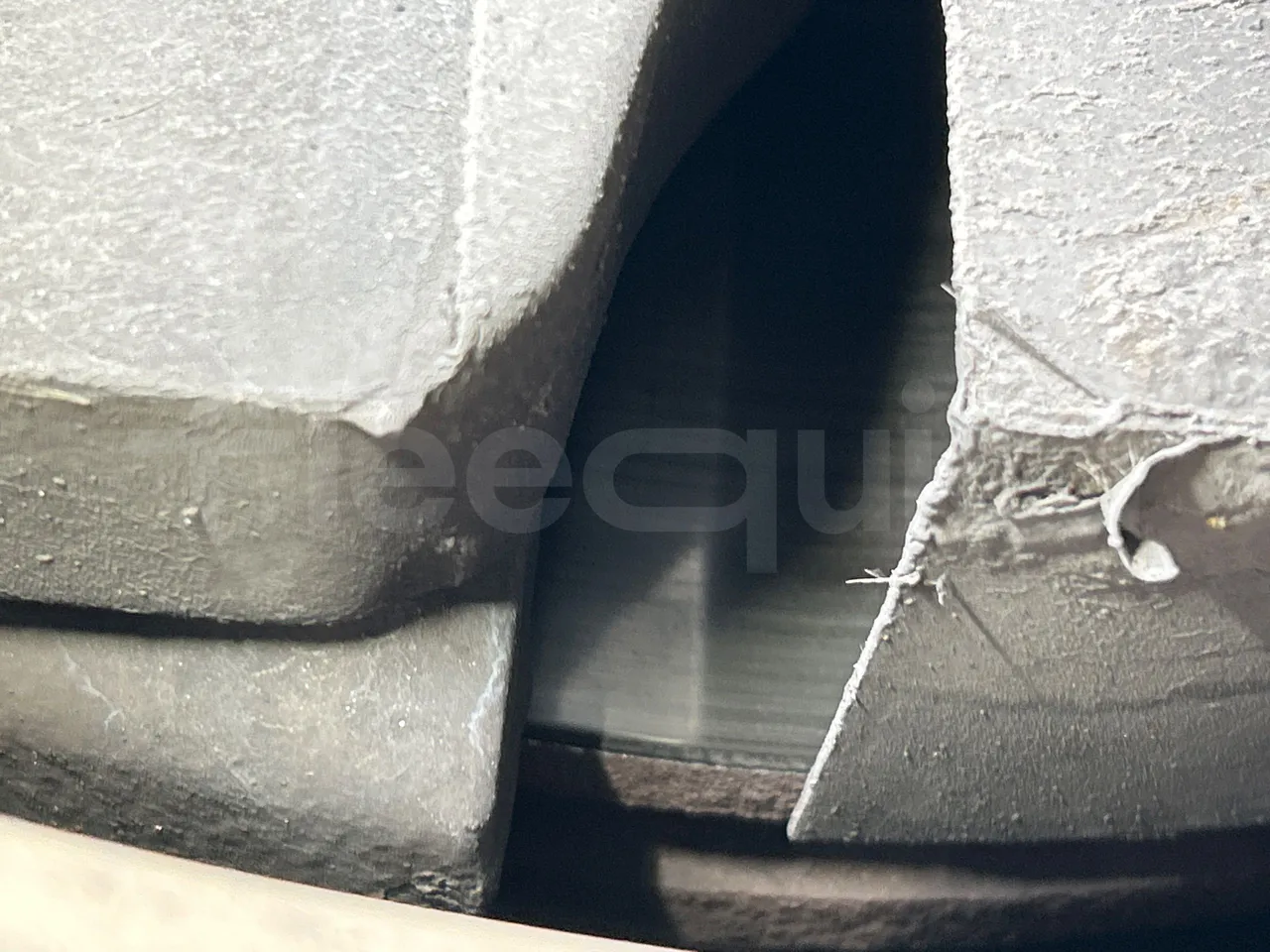 Iveco Magelys SFR2XX QC E8CN - Euro6 - 294Kw - 12,830mt - axle 2 discs left