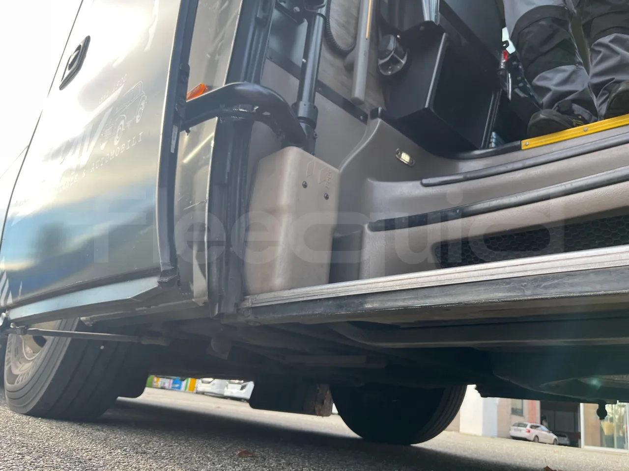 Iveco Magelys SFR2XX QC E8CN - Euro6 - 294Kw - 12,830mt - door mechanism photo