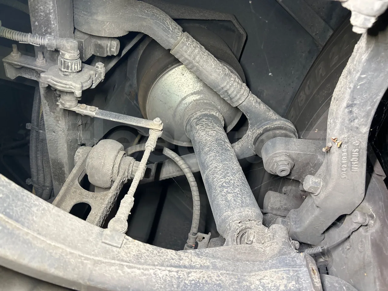 Iveco Magelys SFR2XX QC E8CN - Euro6 - 294Kw - 12,830mt - front shock absorbers right