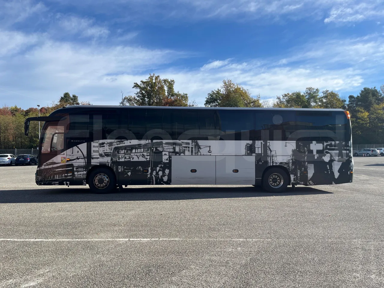 Iveco Magelys SFR2XX QC E8CN - Euro6 - 294Kw - 12,830mt - left side photo