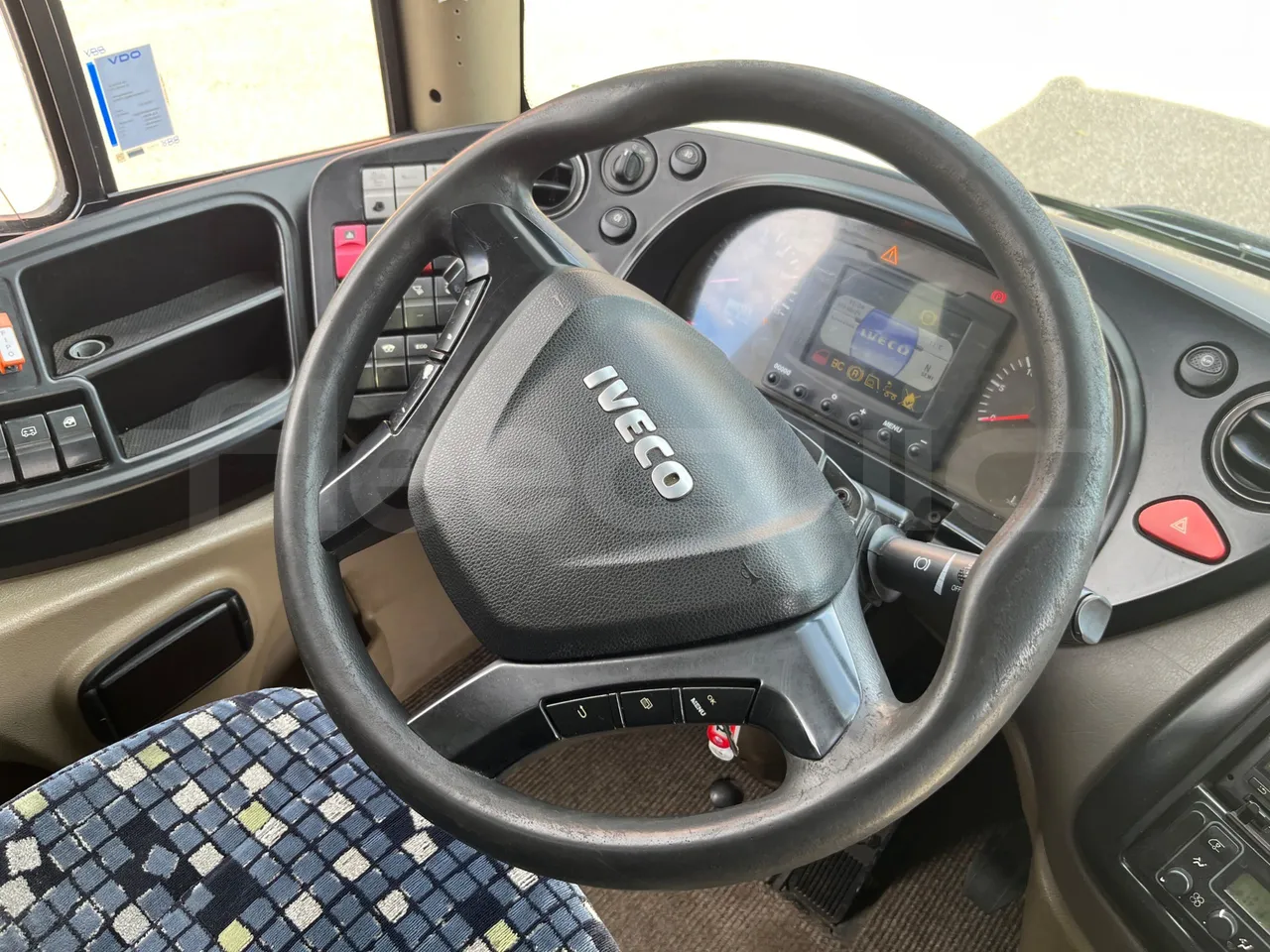 Iveco Magelys SFR2XX QC E8CN - Euro6 - 294Kw - 12,830mt - steering wheel photo