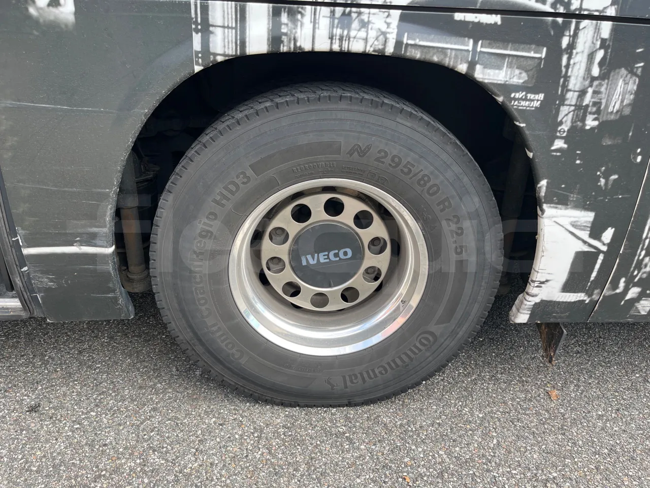 Iveco Magelys SFR2XX QC E8CN - Euro6 - 294Kw - 12,830mt - rear left tire photo