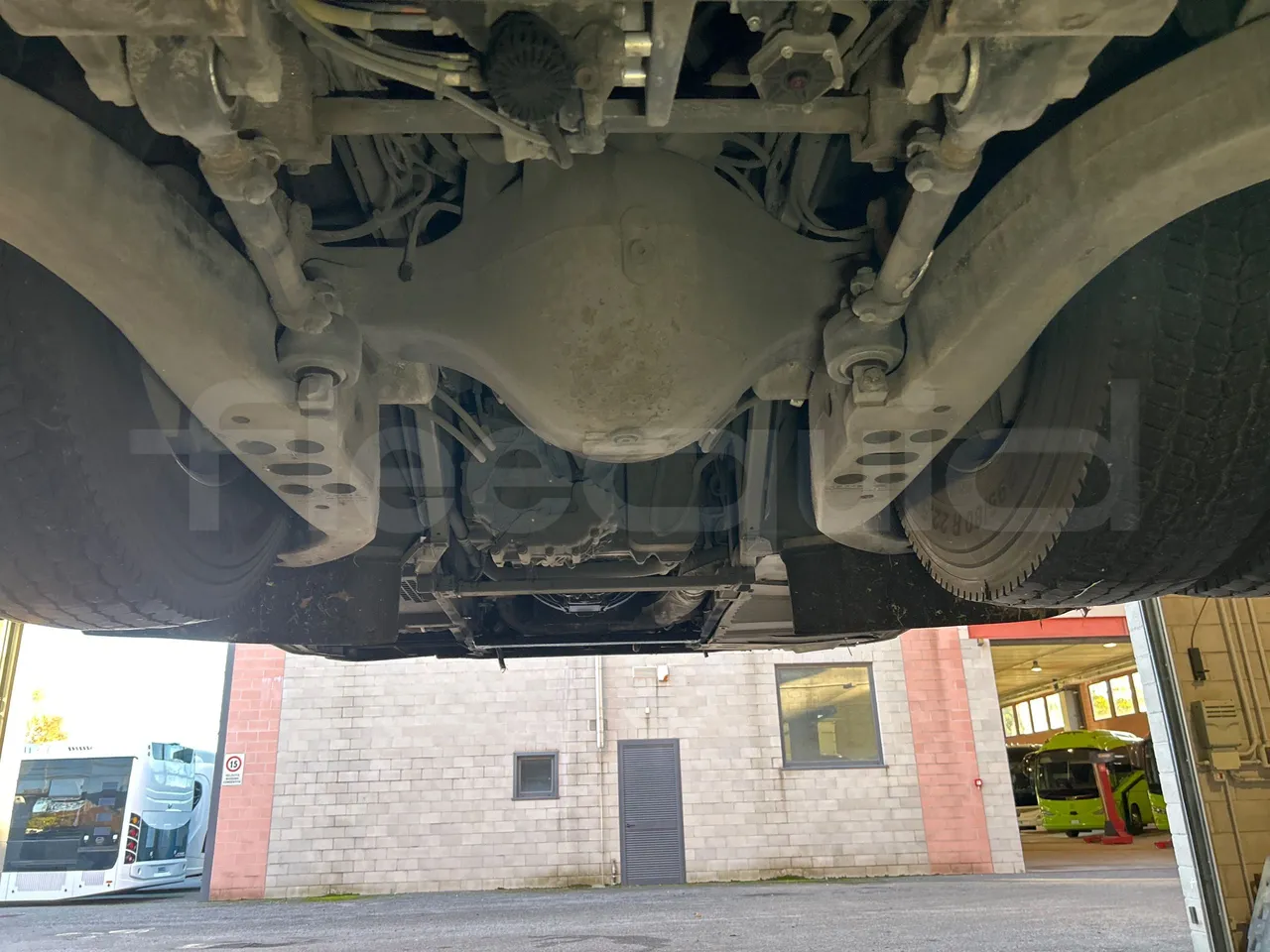 Iveco Magelys SFR2XX QC E8CN - Euro6 - 294Kw - 12,830mt - axle 3 central