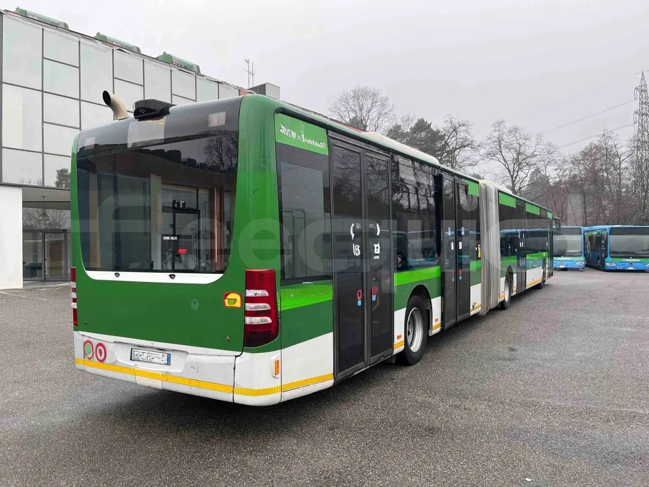 Mercedes-Benz Citaro G 0530 - EUR5 - 260kW - 17.94m - 3/4 right rear doors closed