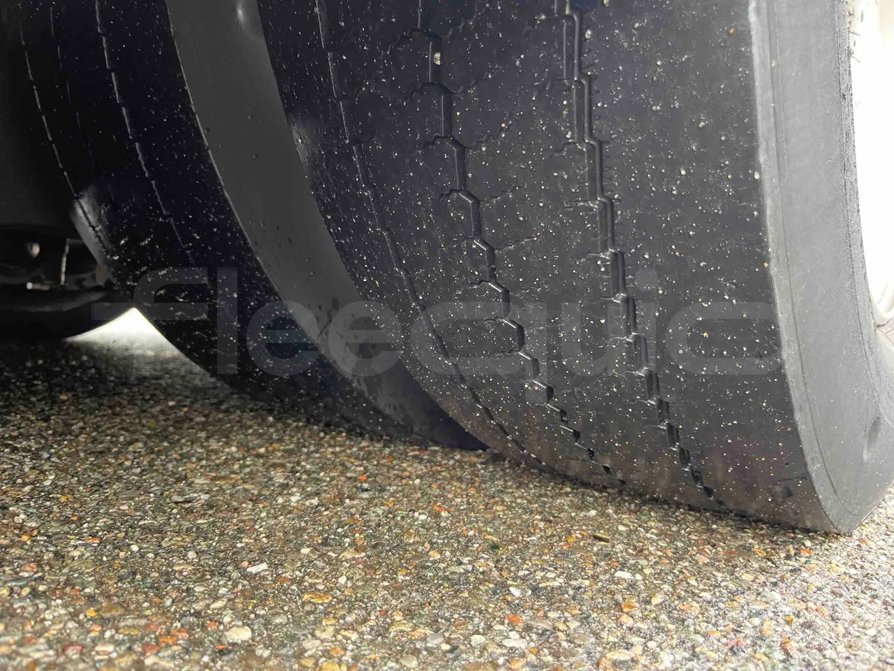 Mercedes-Benz Citaro G 0530 - EUR5 - 260kW - 17.94m - tread condition third axle tires left