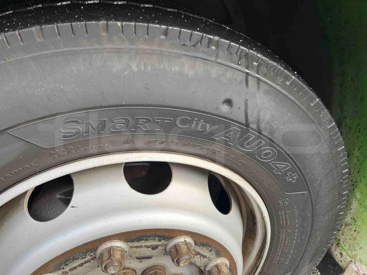 Mercedes-Benz Citaro G 0530 - EUR5 - 260kW - 17.94m - front left tire measurements