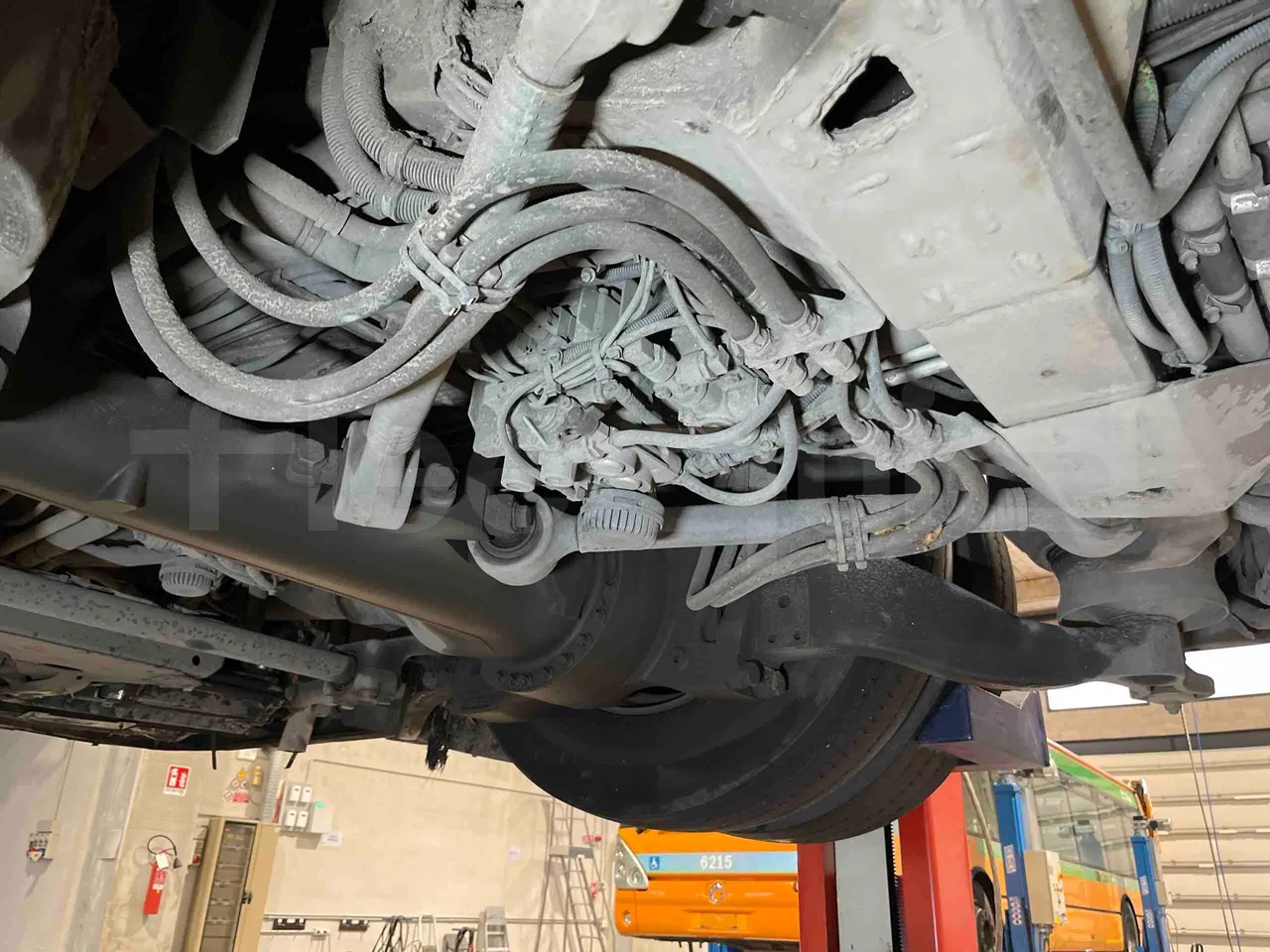 Mercedes-Benz Citaro G 0530 - EUR5 - 260kW - 17.94m - axle 3 left side