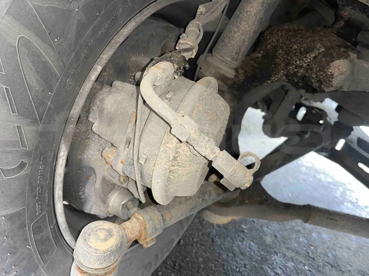Mercedes-Benz Sideral 2000   A4RE10 - Euro5 - 260kW - 12.975mt - front brake calipers right